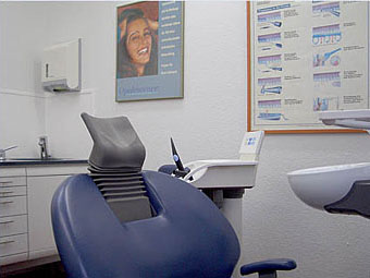 Einrichtung Zahnarzt Schmitz Elberfeld